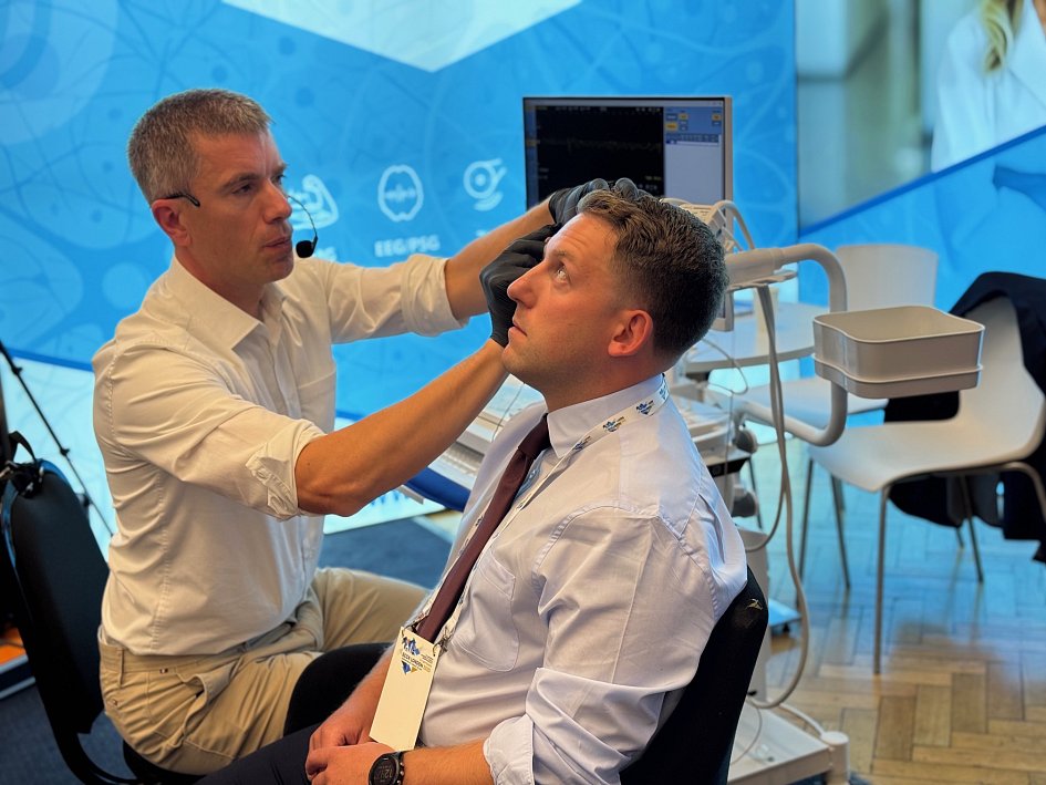 Successful Showcase of DEYMED Neurodiagnostic Solutions at ECCN 2025 in London